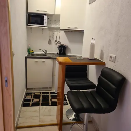 Apartment Caric